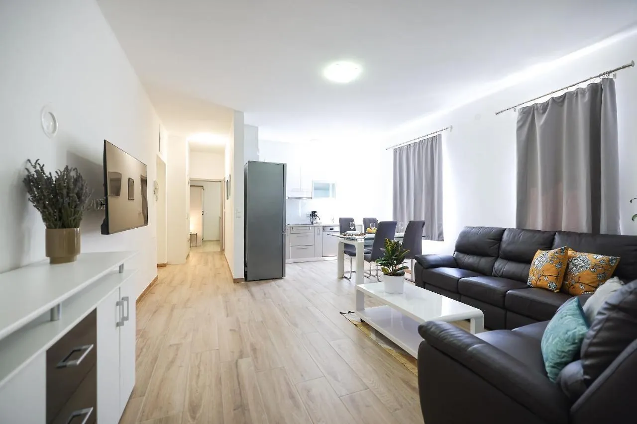 Mathilda'S Apartment Zadar Kroatië