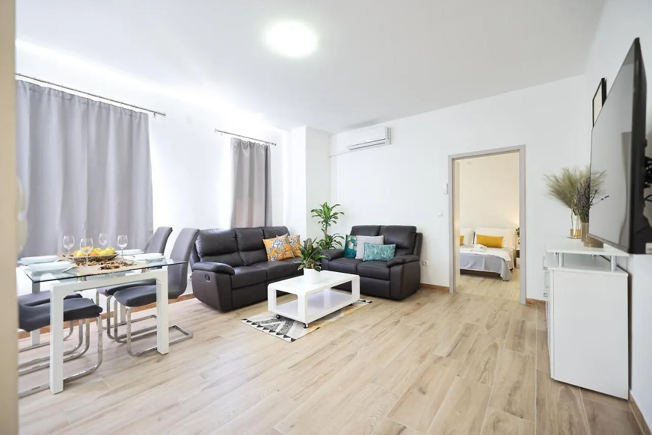 Mathilda'S Apartment Zadar